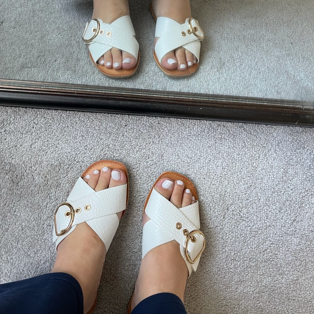 Soda white faux alligator sandals size 7 1/2